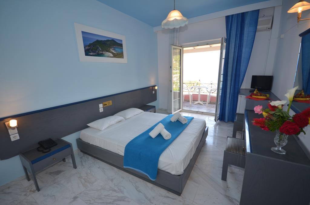 Hotel Elena 3*